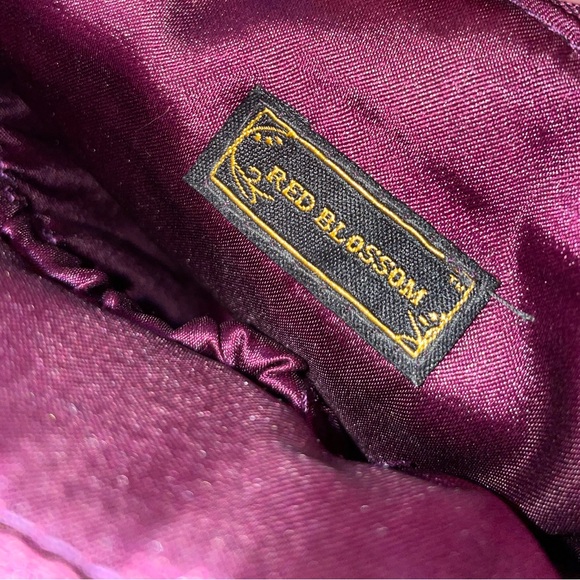 Red Blossom Owl Purse - Picture 5 of 6